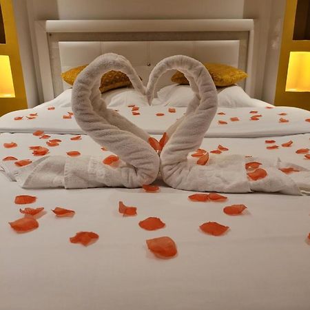 Spa Celyna Appartement Avec Jacuzzi Privatif Λυών Εξωτερικό φωτογραφία