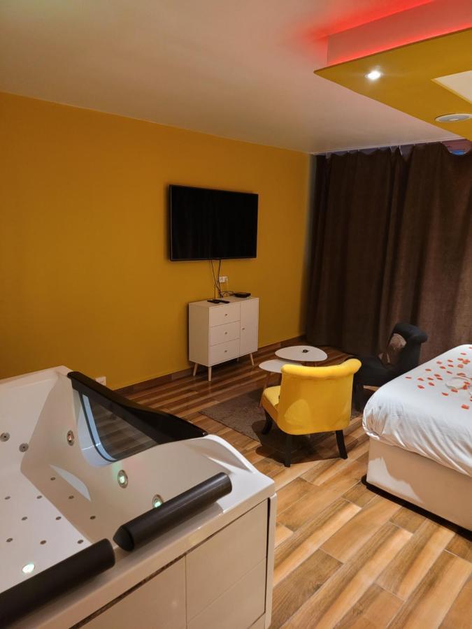 Spa Celyna Appartement Avec Jacuzzi Privatif Λυών Εξωτερικό φωτογραφία